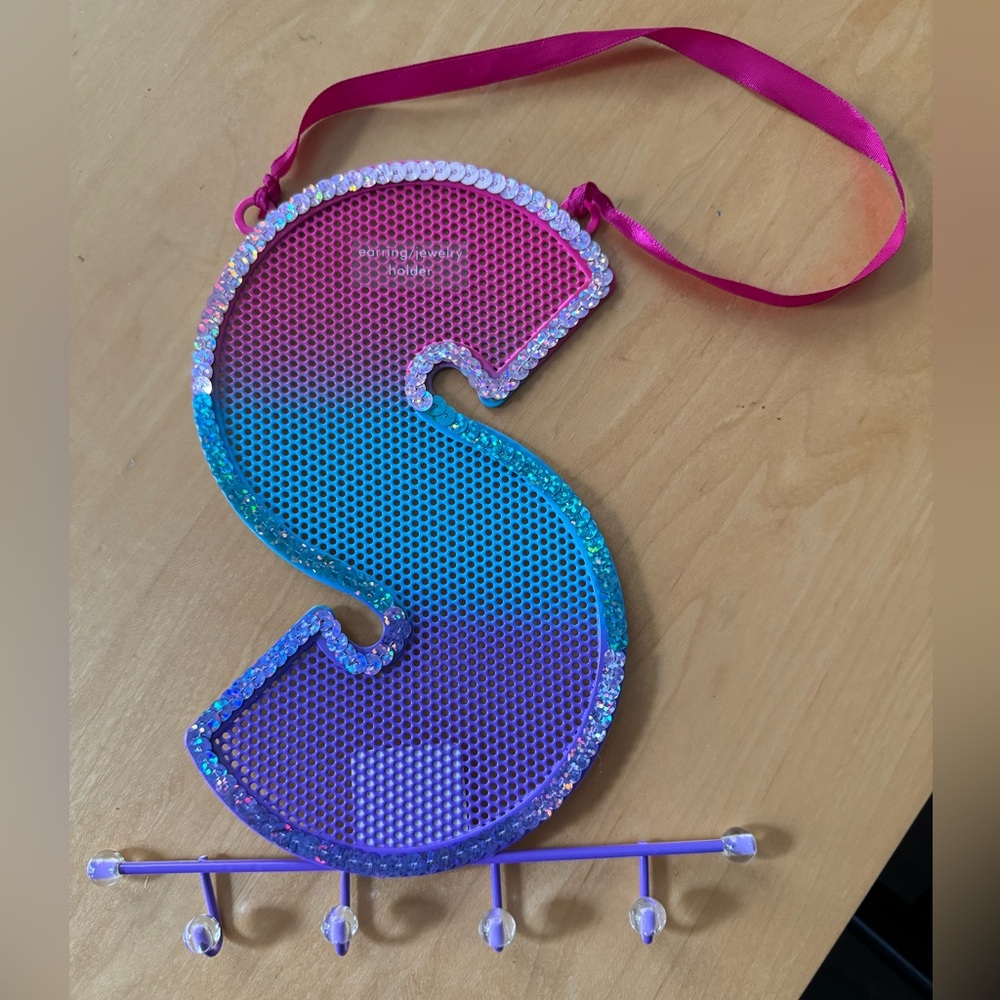 Earring holder